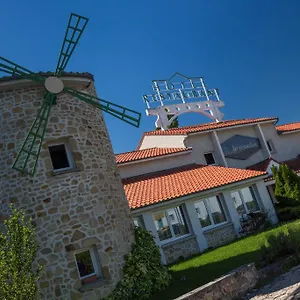 Logis Le Moulin Des Gardelles Hotel